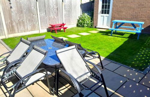 Smitten House 4 Bedroom RHYL - Photo 39