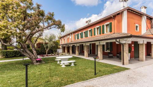 Hotel Residence - Il Giardino del Cigno - Photo 2