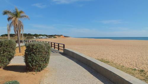 Quarteira Beach - Foto 3