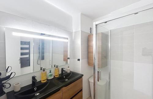 Beautiful 4 rooms sea airport - Foto 17