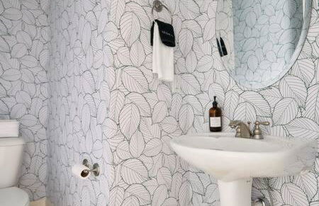 Modern Home next to Vanderbilt Campus with Parking, Screened Porch & Workspace, Walk to Hillsboro Village, Fido & Pancake Pantry, Minutes to Music Row, 12 South & Broadway, Perfect for Families, Friends & University Visits - Foto 14