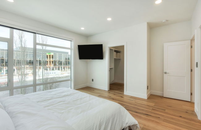 New Luxury Townhome 29 - Photo 8