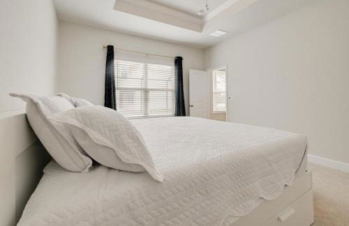 Florida Snowbird Haven with Pool! Easy I-75 Access - Photo 11