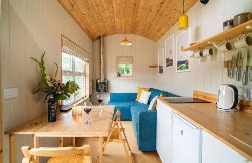Ailsa- Enchanting Tiny House with wood burner and hot tub in Cairngorms - Foto 9