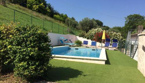 Hillside Escape with Pool - Foto 2