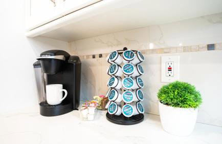 Grand Lux 4BR Prime Location & Serene Yard - Foto 34