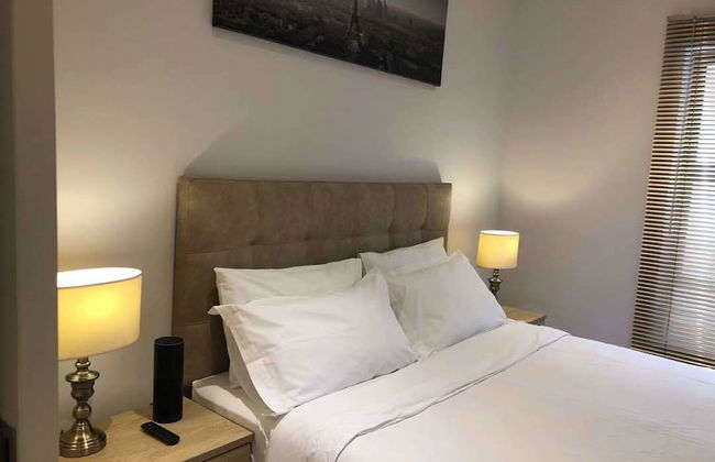 Stunning Apartment in Sandton - Photo 4