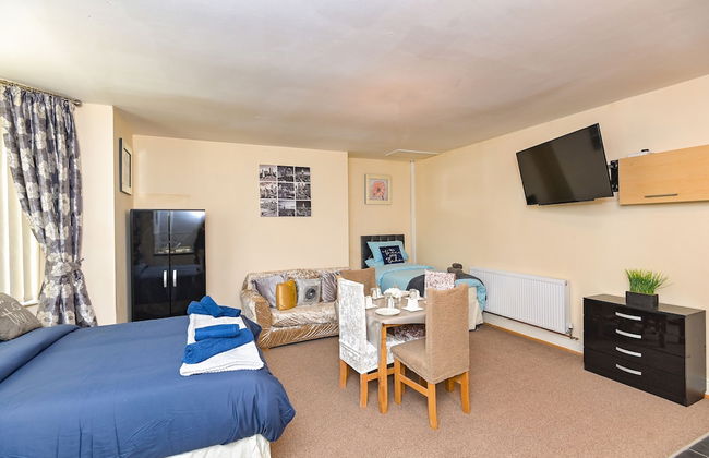 The Elm Wood Apartments - Photo 12