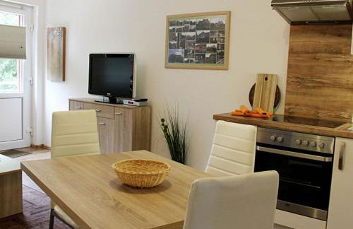 Pear - On the Fruit Tree - Foto 5