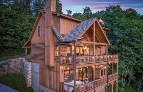 4BR Cabin with Ski Resort, Mtn Views & Hot Tub - Foto 150