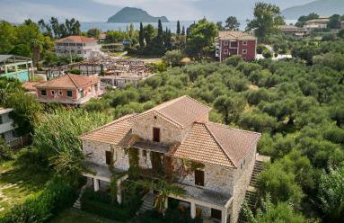 Villa Pounente Apartments - 300m from the beach, by ZanteWize - Foto 1