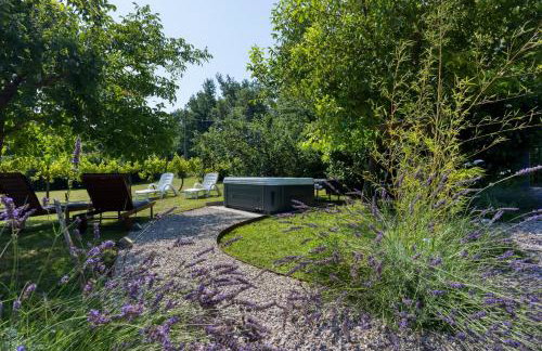 Lovely Cottage with Jacuzzi - Foto 2