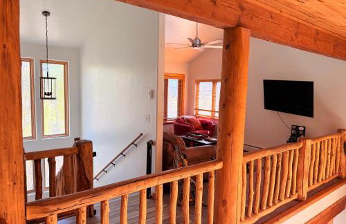 Secluded Mtn home by Purg, Hot Tub, Views! Pets ok - Photo 35