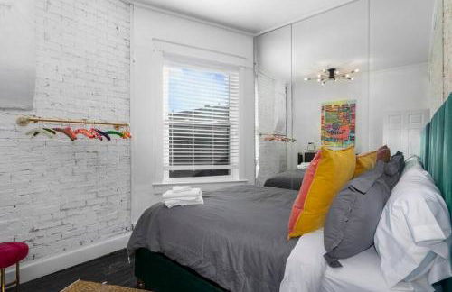 3 Bedroom Penthouse Downtown Close to Everything - Photo 8