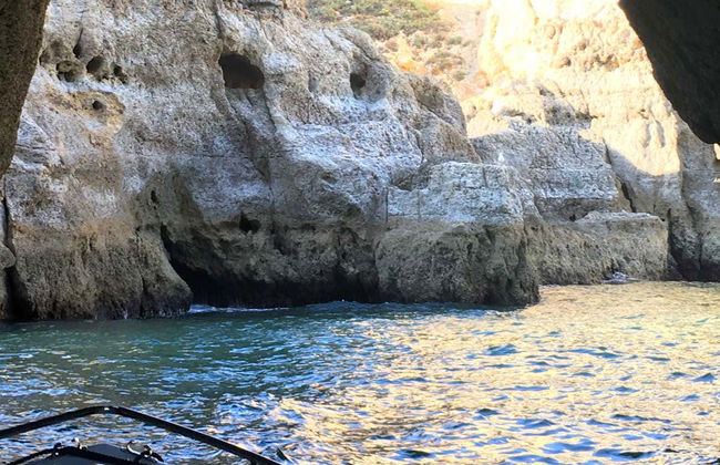 Paseo en barco por las cuevas de Benagil + Snorkel - Foto 2