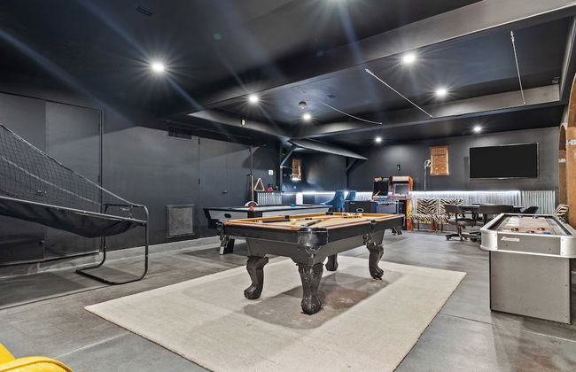 Luxe 7bdr Oasis w/ Pool, Putting Green, Game Room Villa Del Gallo by Avantstay - Foto 26