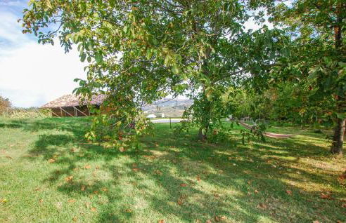 Gorgeous Home In Monterubbiano With Private Swimming Pool, Can Be Inside Or Outside - Foto 13