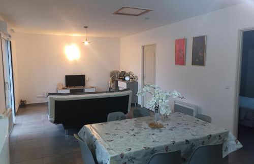 Maison individuelle neuve plein pied avec terrasse et jardin clos 10minutes a pied de la plage - Foto 27