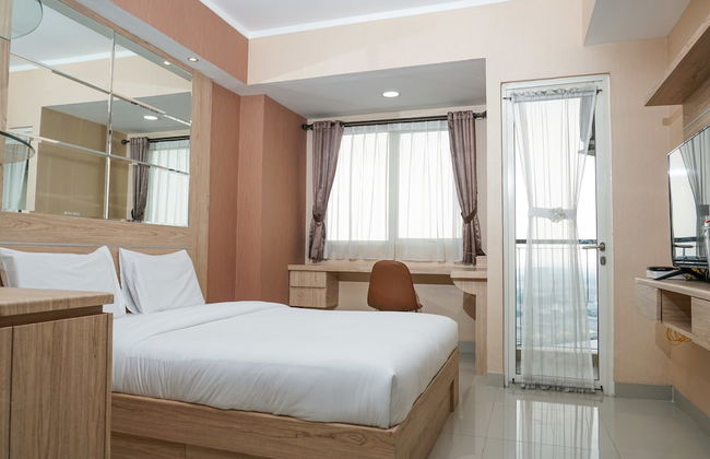 Best Homey Studio at The Oasis Apartment - Photo 1