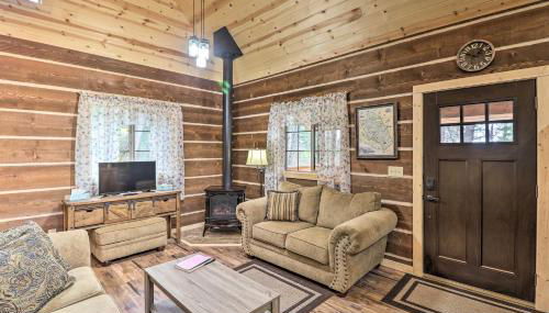 Cozy Homestead Cabin at Base of Columbia Mountain! - Foto 4