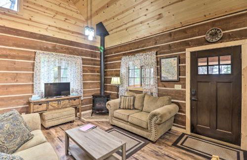 Cozy Homestead Cabin at Base of Columbia Mountain! - Foto 4