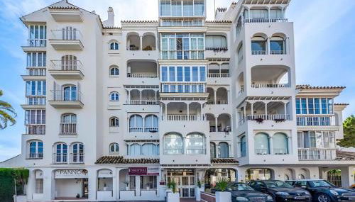 Modern 1BR Walk to Beach, Casino & Puerto Banús - Foto 4