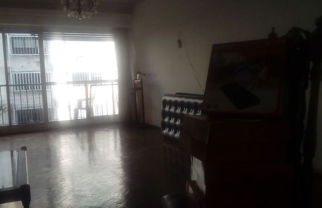 Room in Guest Room - Negotiating Men: Special Guest Artists - Foto 20