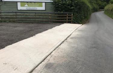 unique glamping carriage with stunning views - Photo 18