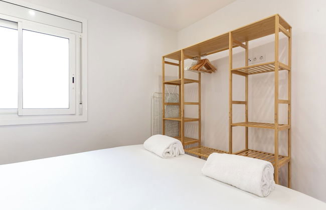 Picasso Suites Cornellá - Photo 10