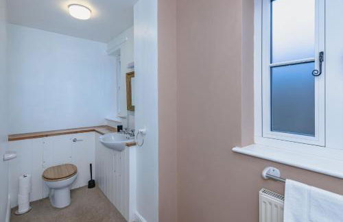 Dulcote Gem 3 Bed 3 Bath Parking & Cathedral Views - Photo 30