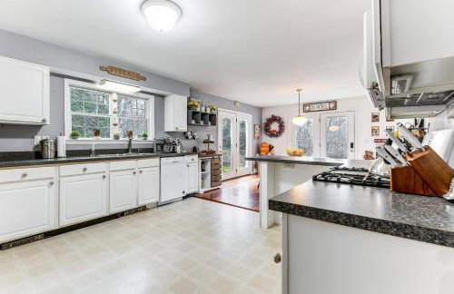 Sterling Valley Home ~ 9 Mi to Stowe Mountain! - Foto 12