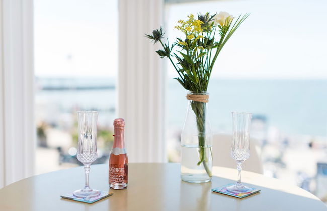 Ar Lan Y Mor Seaside Apartment - Photo 16