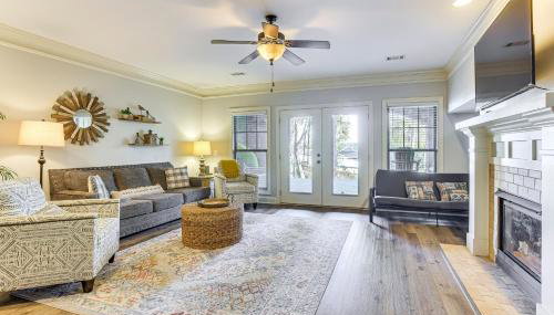 Private Patio, Decks Waterfront Eatonton Townhome - Foto 3