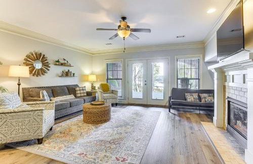 Private Patio, Decks Waterfront Eatonton Townhome - Foto 3