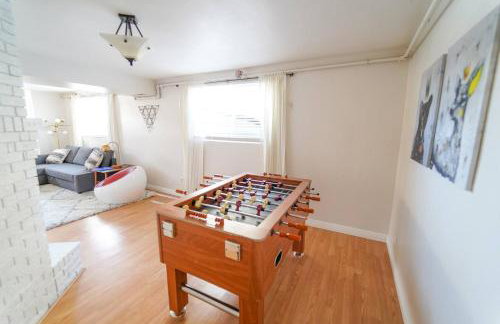 Turquoise Twin ★Vacation COS★3 King Beds★Near AFA - Foto 7