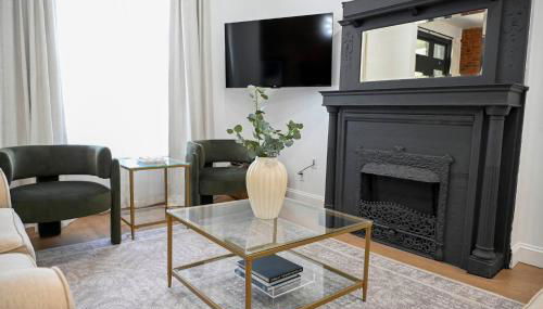 St. Louis Luxury Home 3BR/3.5BA Near Everything - Foto 1