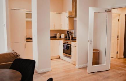 Royal Chambers Serviced Apartments - Photo 117