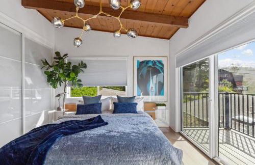 Serene Oceanview Escape with Expansive Deck home - Foto 25