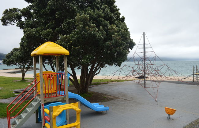 Private Bay House - Photo 15