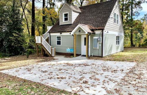 Quietude Place, Stylish 2 Bedroom House with Full Kitchen - Photo 10