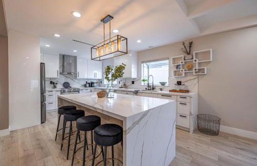 New 5 bed w/hot tub close to Universal sleeps 12 - Foto 17