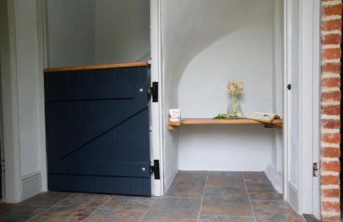 Stunning Manor Farmhouse - Photo 13