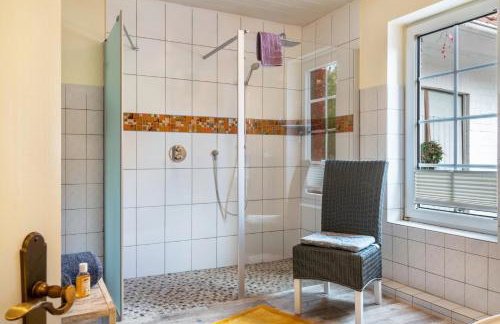 Menschen Meehr und wilder Wein - Foto 17