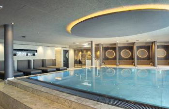 Alpenvilla Large Family Apartment - by Familiaris- Pools 500 meters - Foto 27