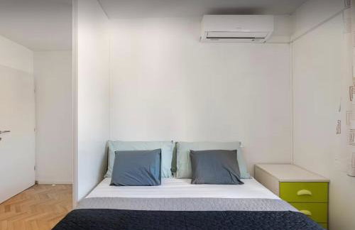 Dubrovnik Bridge & Port View Apartment - Photo 10