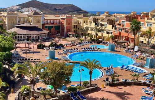 Sunny terrace & pool - Photo 21