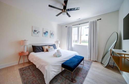 Luxe Townhome Rooftop Hot Tub Parking - Photo 27