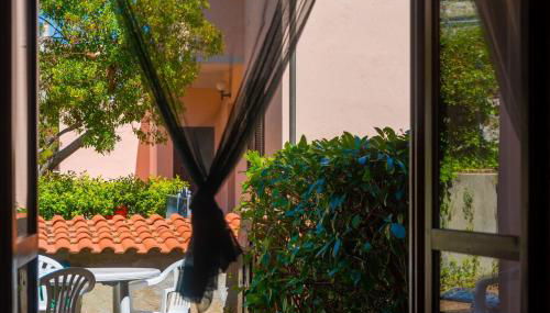 Appartamento Le Ginestre - IC Immobiliare - Foto 1, Garden view