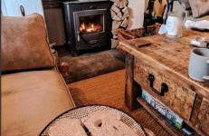 Brynglas Cottage with Hot Tub, Anglesey. - Foto 3