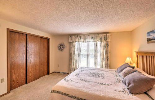 Finger Lakes Retreat with Sunroom, Fire Pit and BBQ! - Foto 14